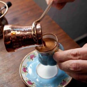 ویژگی‌های پودر قهوه ترک و تأثیر آن بر طعم و بافت نوشیدنی