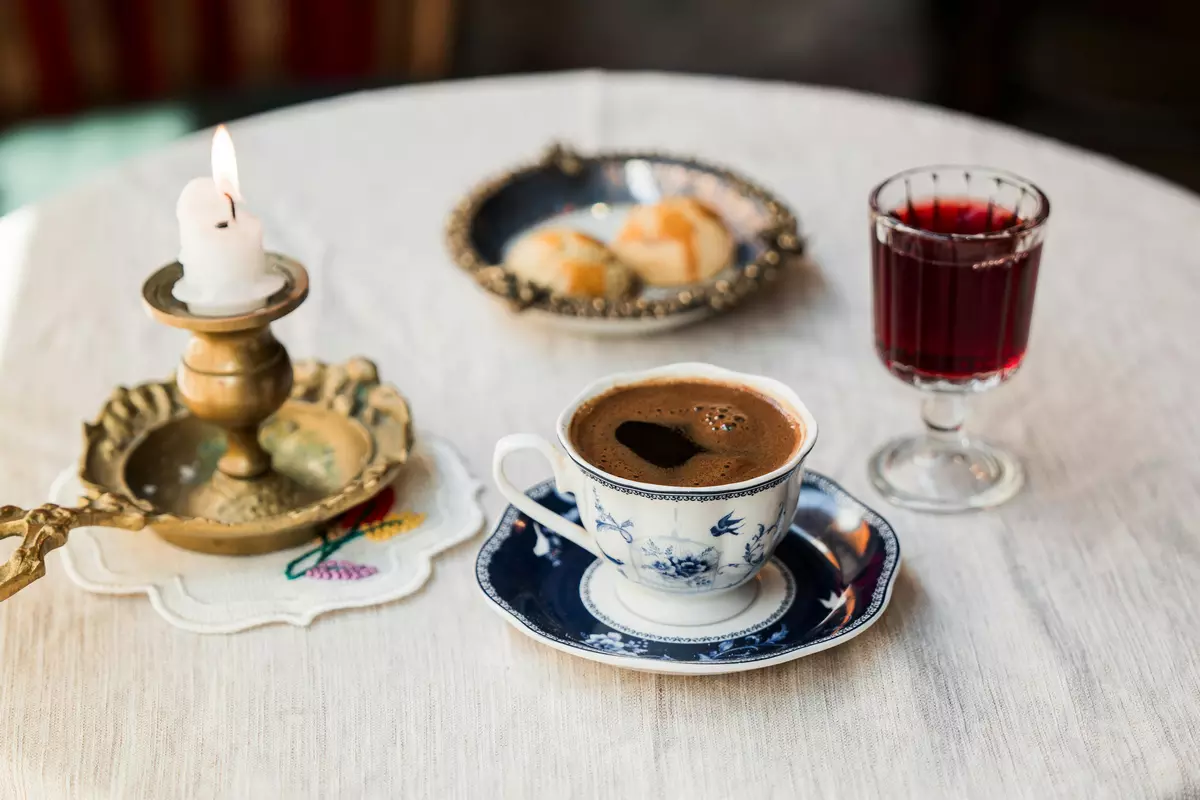  تفاوت رنگ و ظاهر قهوه فوری گلد و کلاسیک